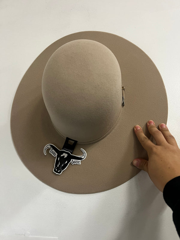 Cuernos Chuecos Texana 6X Open Crown