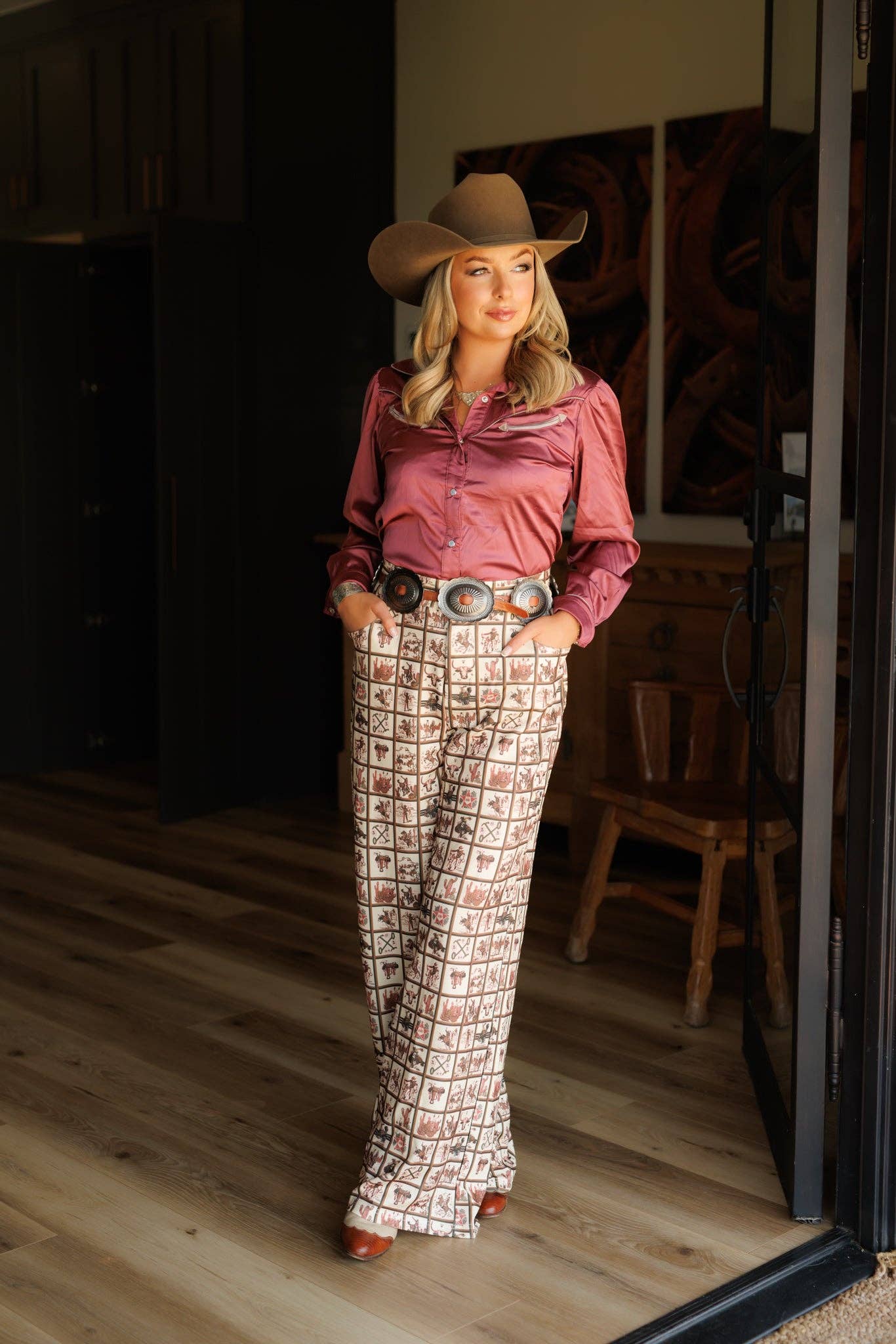 Brown Western Square Pants - Size Medium - Western Clothing
