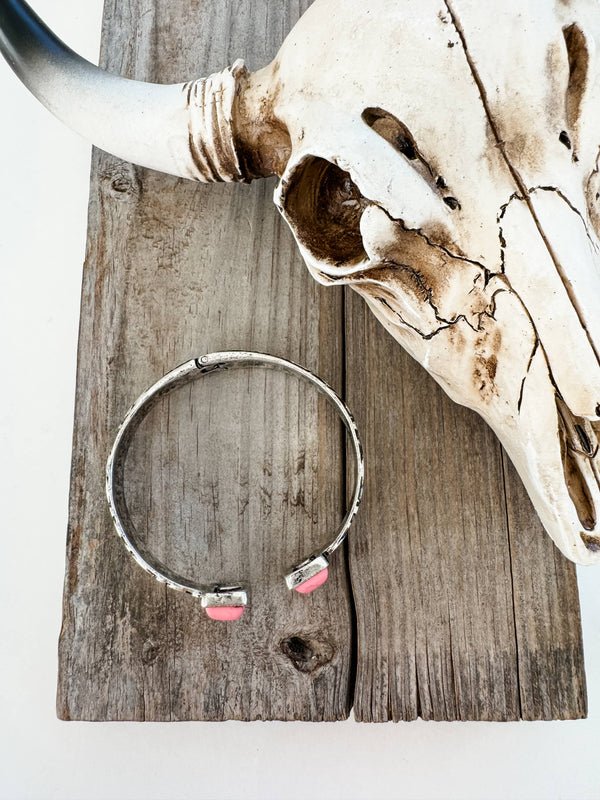 Western Stone Hinge Bangle Bracelet - Broken horn