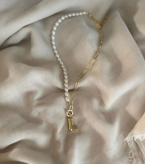 Pearls and Boots Necklace - Broken horn