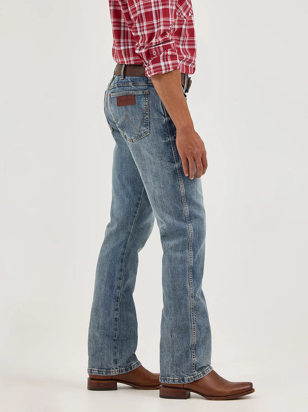 KONTOOR Wrangler men's retro slim fit bootcut jeans in Greeley color, featuring classic denim style and tailored fit.
