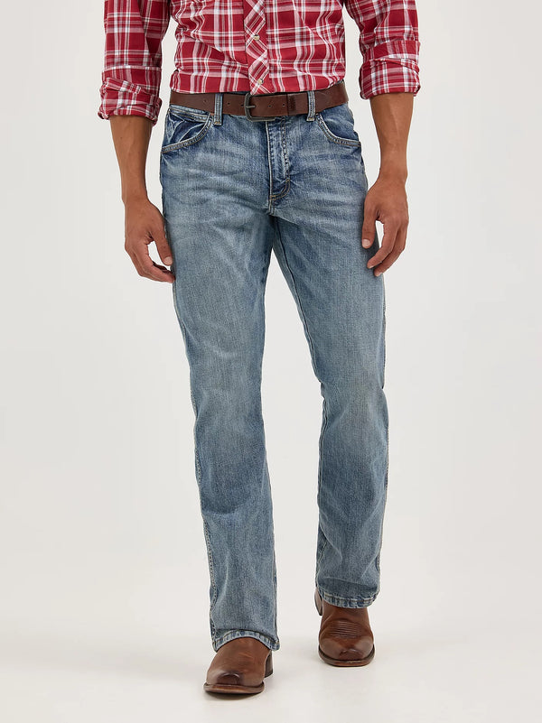 KONTOOR Wrangler men's retro slim fit bootcut jeans in Greeley color, showcasing front view with classic five-pocket design.