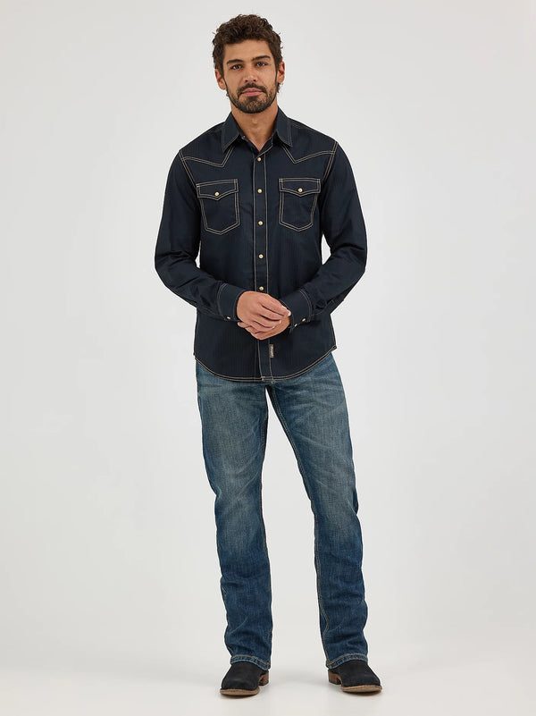 KONTOOR Wrangler men's retro slim fit bootcut jeans in Layton style, showcasing classic denim with a modern silhouette.
