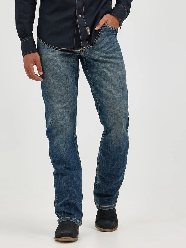 KONTOOR Wrangler men's retro slim fit bootcut jeans in Layton wash, shown with front and back view, casual style for men.