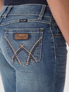 KONTOOR Wrangler Women Retro Mae Jean in Deadwood wash, showcasing classic high-waisted denim with a vintage fit and stylish details.