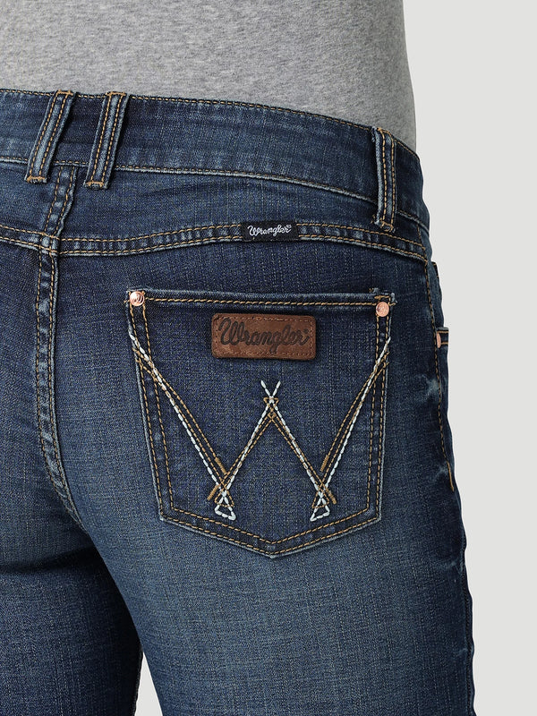 KONTOOR Wrangler Women Retro Mae Jean in MS Wash, stylish high-waisted denim jeans with classic retro fit and light blue wash.