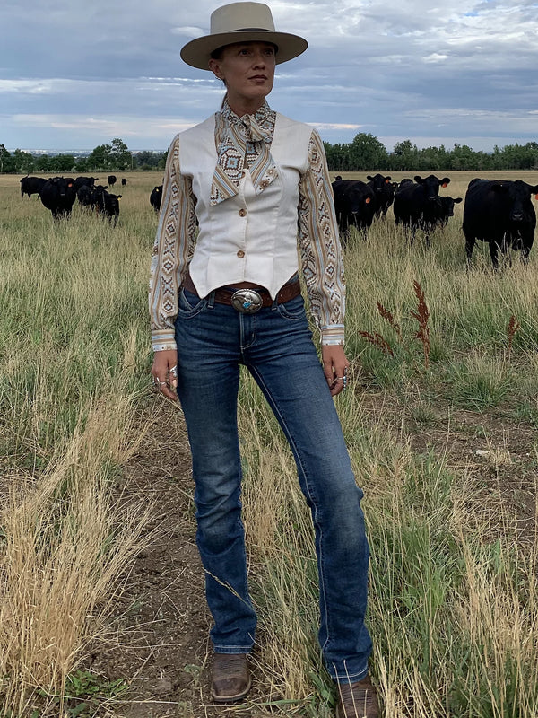Women’s Wrangler Willow Ultimate Riding Jeans by KONTOOR, showcasing classic denim fit and stitching details.