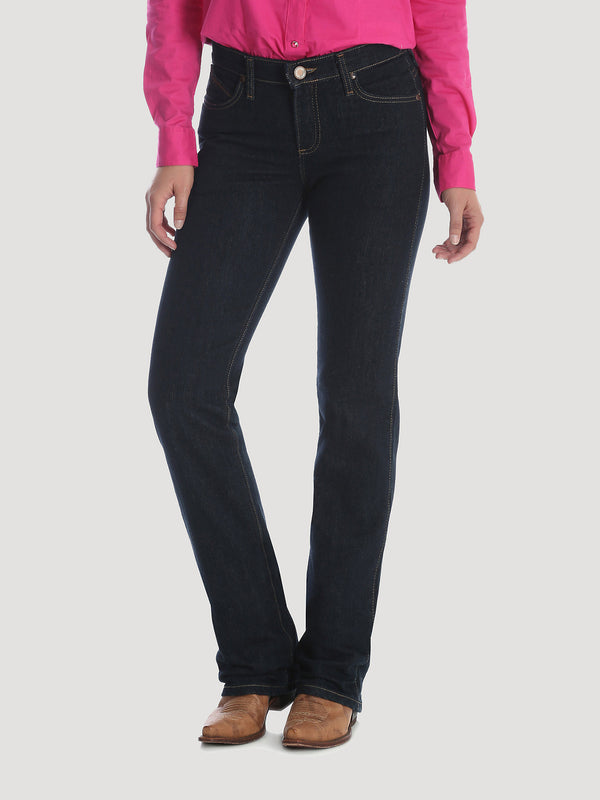 Wrangler women's Q-Baby Ultimate riding jeans in Dark Dynasty color, featuring a slim fit and classic denim styling.