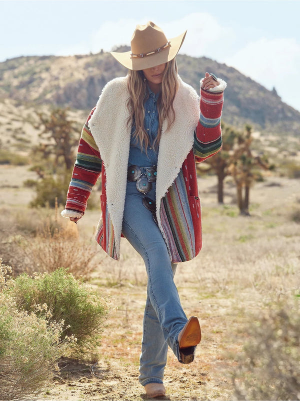 Wrangler X Lainey Wilson Raw Hem Boot Huggers - Broken horn