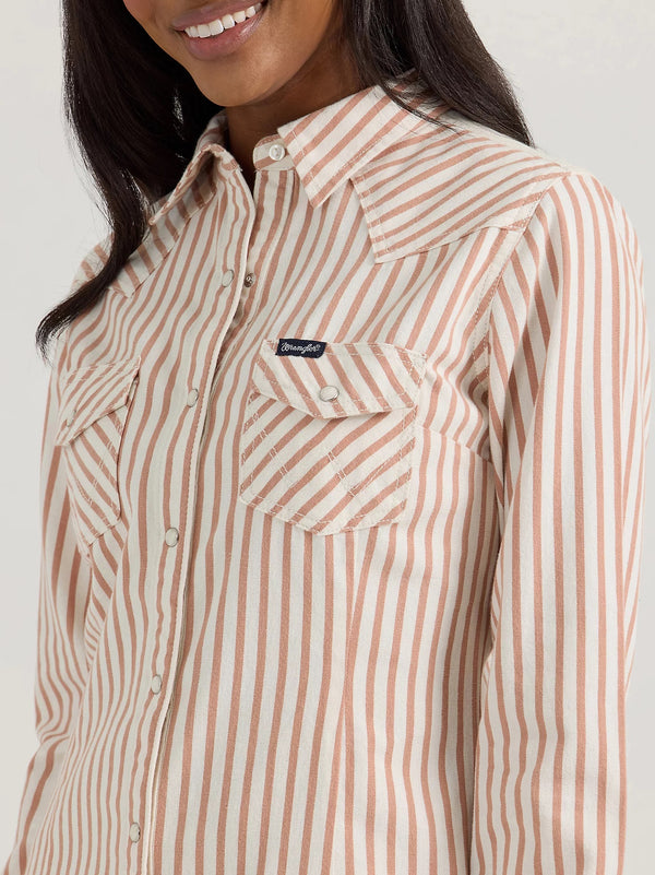 Wrangler Women Horse Yoke Slim Western Snap Shirt - Broken horn