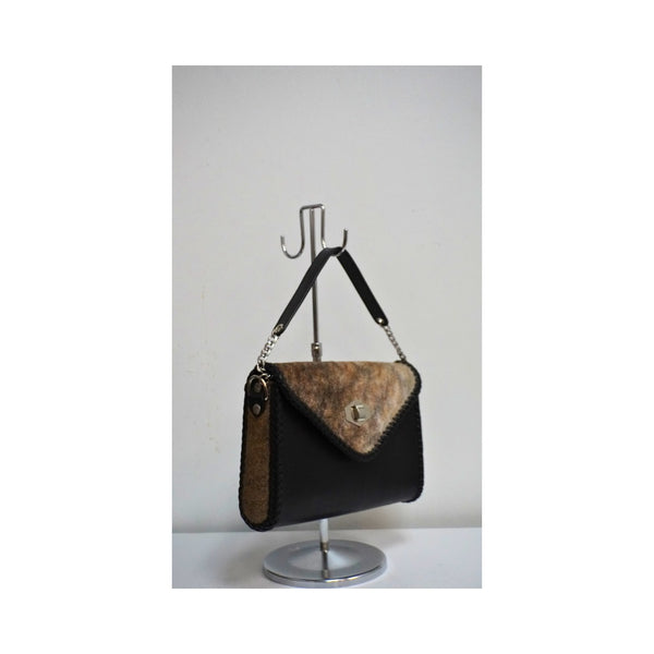 Litza Purse w/Cowhide Flap - Broken horn