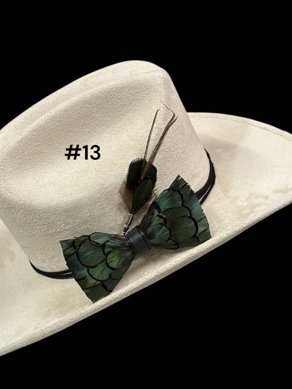 Feather Bow plus Small feather - Broken horn
