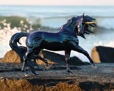 Neptune - Unicorn Stallion - Broken horn