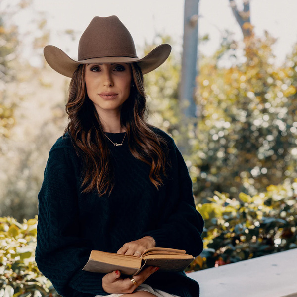 Charlie 1 Horse The Cowgirl Hat - Broken horn