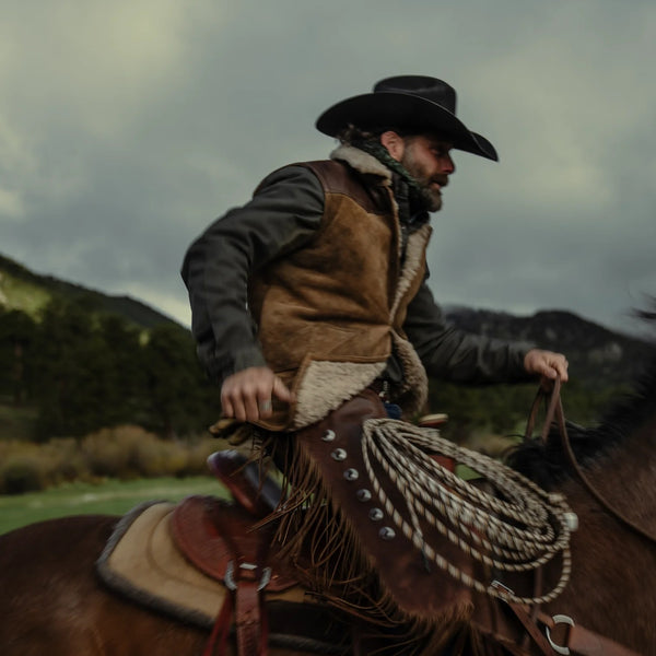 Stetson Distressed Suede Vest - Broken horn