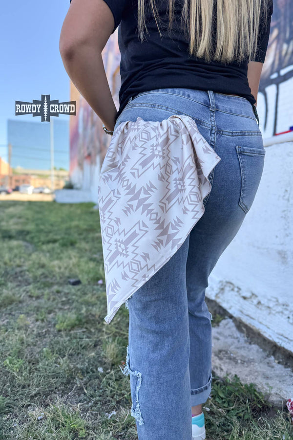 Small Go Round Wild Rag - Broken horn