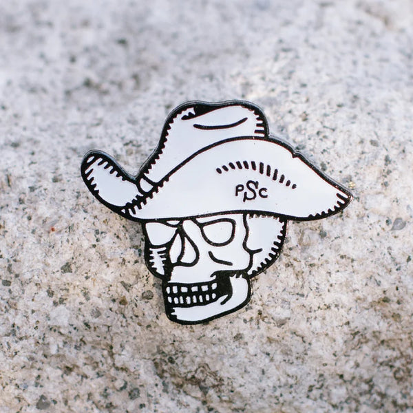 Sendero Skelly Pin - Broken horn