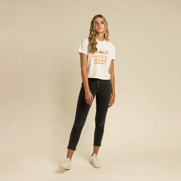 Sendero Vaqueros Crop Tee - White - Broken horn