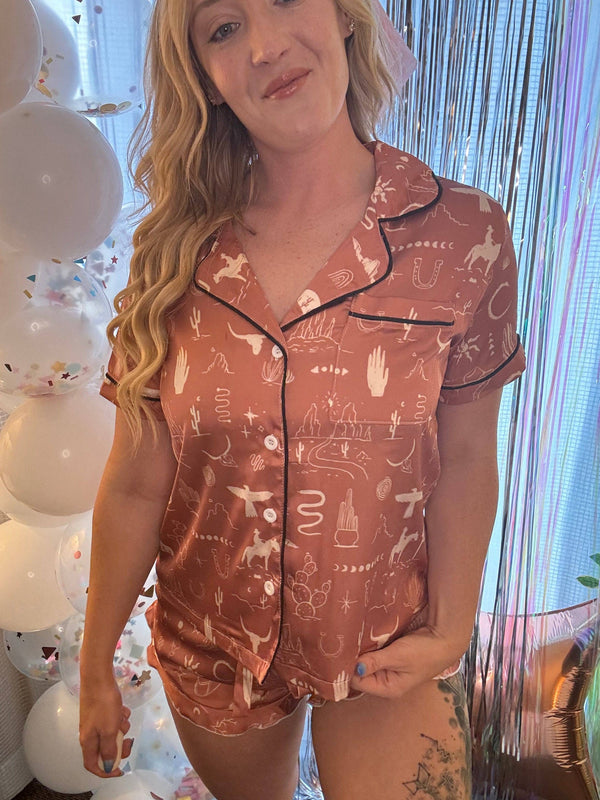 Western Willow Silky Pajama Set - Broken horn