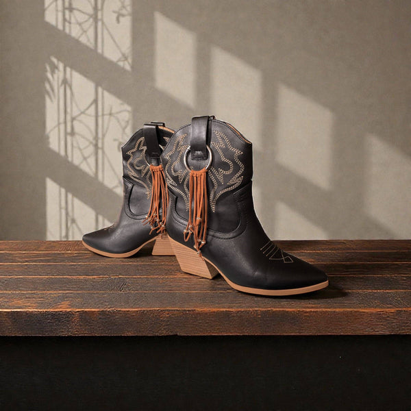 Brown Fringe Boot Accessories - Broken horn