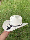 Cuernos Chuecos 150X Chaparral Sombrero Sinaloa F4 - Broken horn