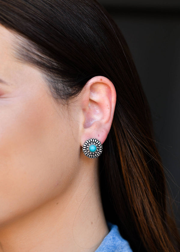Silver Flower Stud Earring with Turquoise Accent - Broken horn