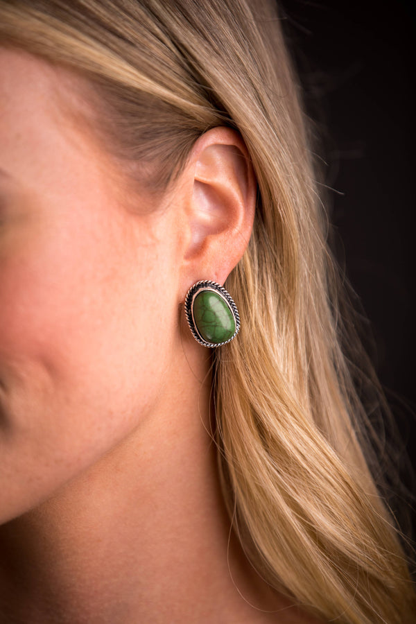 Green Post Earring with Burnished Silver Rope Border - Broken horn