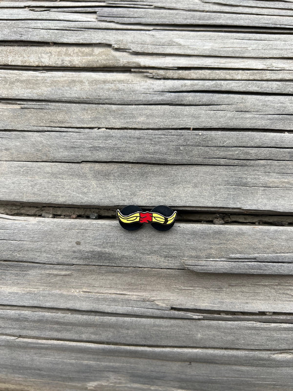 Broken Horn Cap Pin - Horn - Broken horn