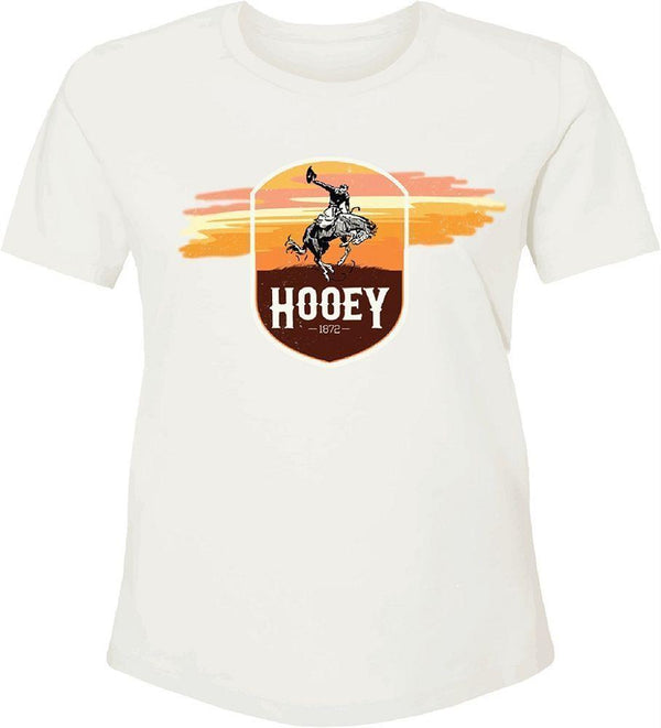 Women’s Hooey Cheyenne Sunset crewneck T-shirt in cream, featuring a sunset design and casual fit.