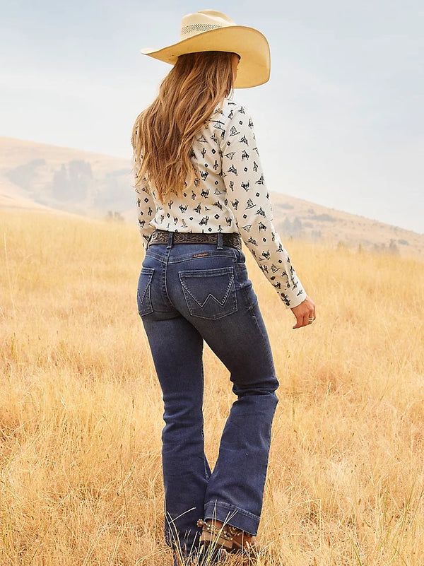 Wrangler Womens Ultimate Riding Jean Willow Mid RIse - Clarie - Broken horn