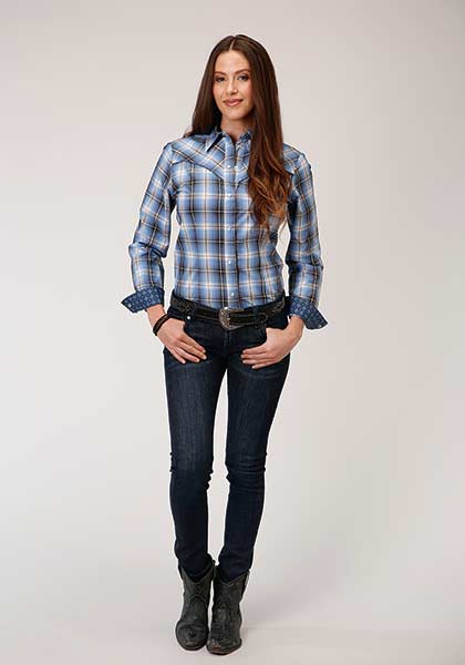 Women’s long sleeve Roper Amarillo Plaid Snap Storm Blue Ombre shirt with button closure and classic plaid pattern.